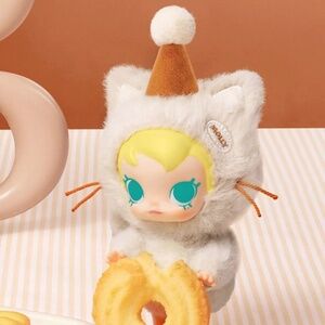 POP MART - Baby Molly Pocket Friends- It's Snack Time- BNIB